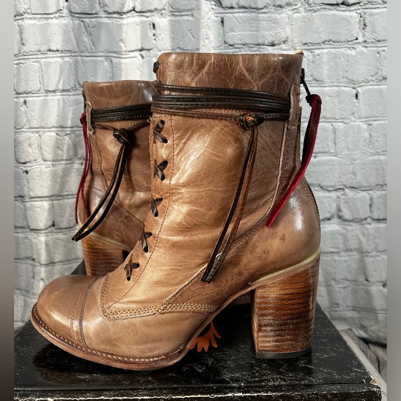 Freebird “Bailey” booties - Picture 2 of 5